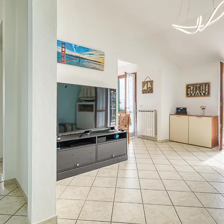 Lovely Home In San Lorenzo Al Mare *