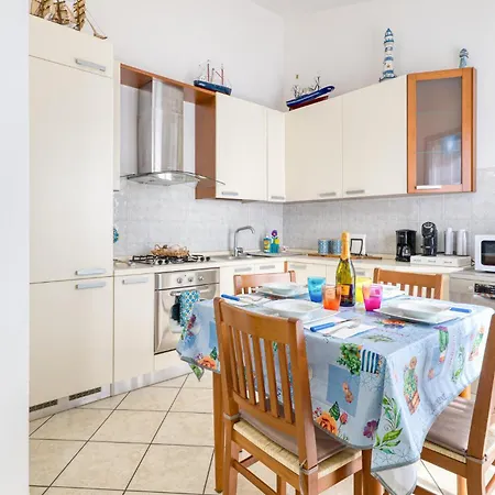 Lovely Home In San Lorenzo Al Mare Dom wakacyjny
