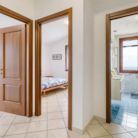 Lovely Home In San Lorenzo Al Mare *