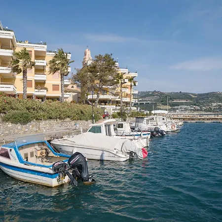 Lovely Home In San Lorenzo Al Mare